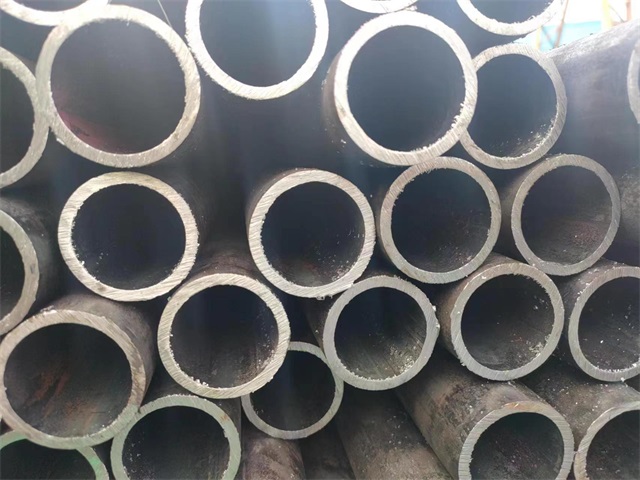 湖州10#结构用无缝钢管